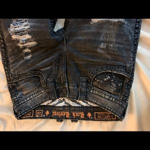 Size 29/32 like new men’s Rock Revival skinny jean